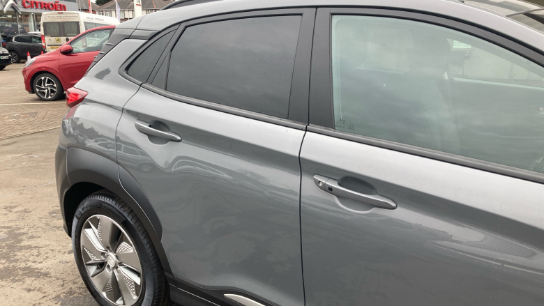 Hyundai Kona 150kW Premium 64kWh 5dr Auto Electric Hatchback